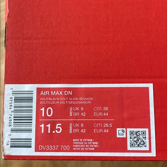 Nike Air Max DN in Volt and Black - Picture 7 of 7